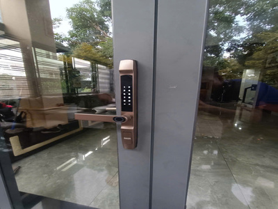 Khóa thông minh Siker 150 – Giải pháp an toàn & tiện nghi cho cửa nhôm Xingfa