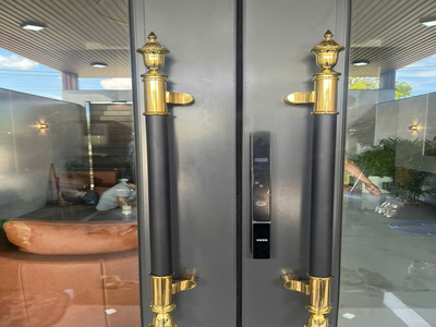 Khóa thông minh SIKER KTS140 — Sang trọng, an toàn, điều khiển từ xa