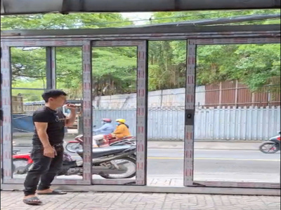 CỬA TRƯỢT QUAY NHÔM SGA MÀU GHI XÁM – GIẢI PHÁP TIẾT KIỆM, THẨM MỸ CHO KHÔNG GIAN HIỆN ĐẠI