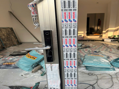 Khoá Thông Minh Siker KTS151: Giải Pháp Bảo Mật Hoàn Hảo Cho Cửa Nhôm Xingfa